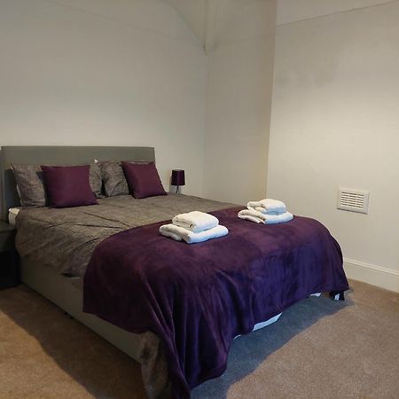 Villa Ingledene à Wrexham Extérieur photo